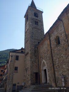Un gioiello alpino Campanile romanico